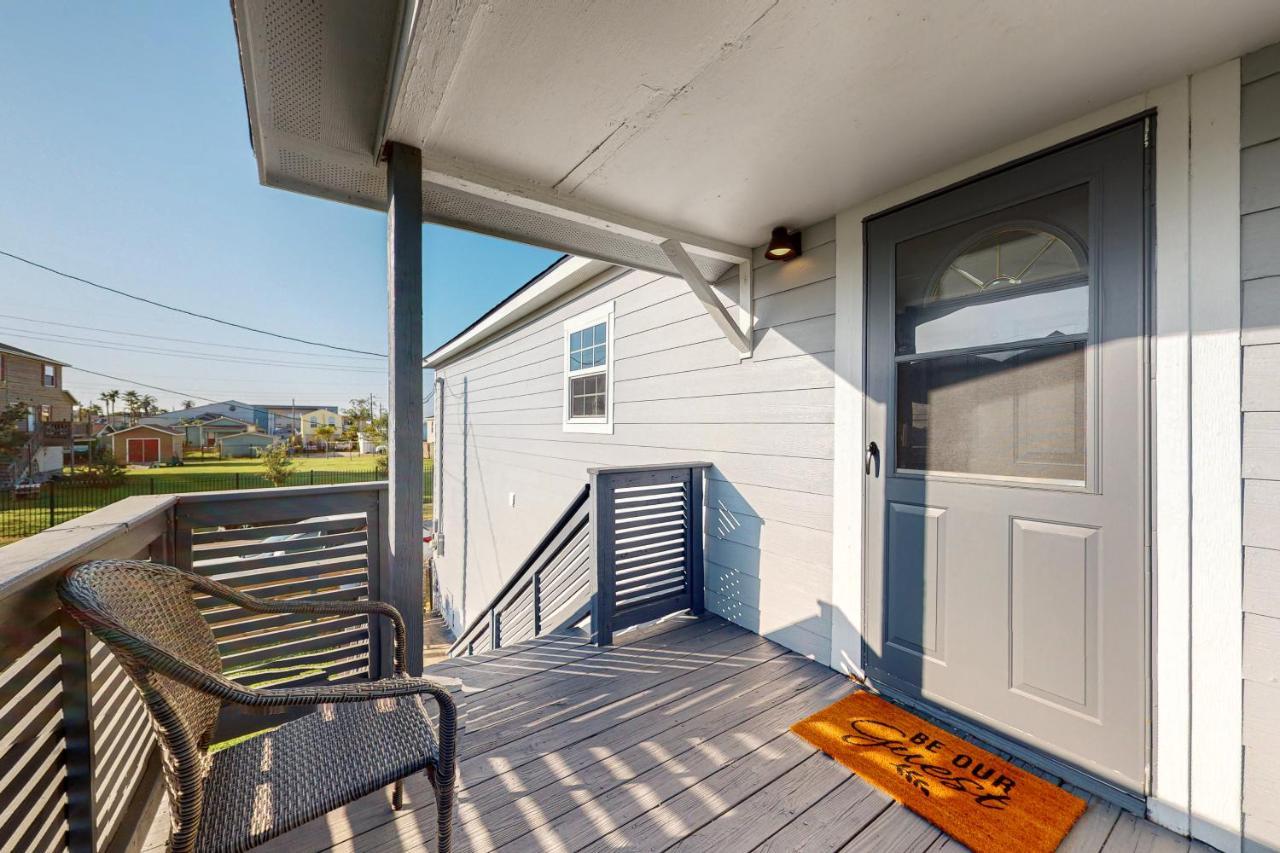 Oasis By The Bay-Upstairs Unit Villa Galveston Buitenkant foto